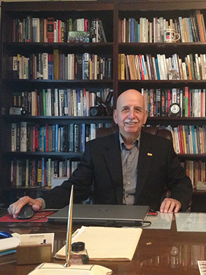 Roberto E. Villarreal